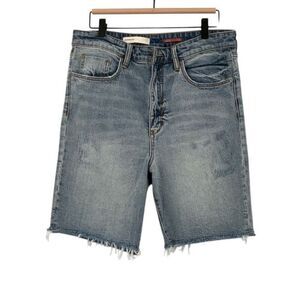Anthropologie Pilcro Light Wash Blue Denim Mid-Thigh Frayed Bermuda Shorts Sz 29